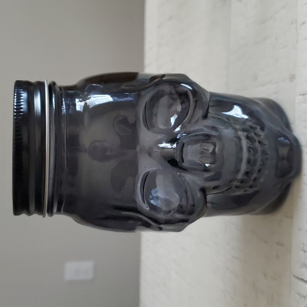 🎯 BULLSEYE PLAYGROUND SKULL GLASS JAR 1CT